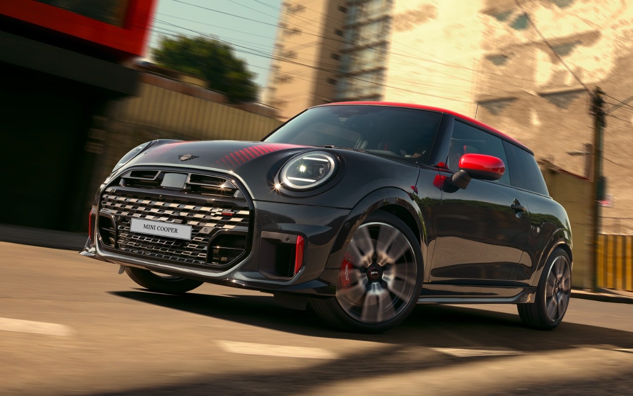 „MINI Cooper JCW“ Pasiūlymo kaina 36 205 Eur.